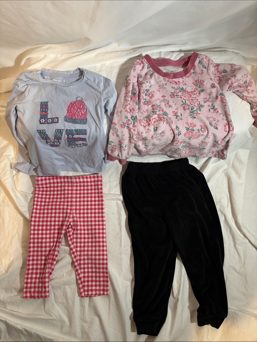 Girls bundle of 4 pieces size 3